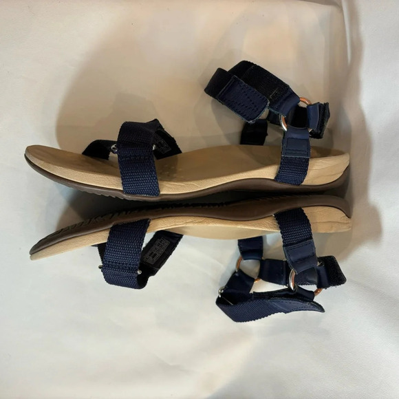 VIONIC Sz 8 Candace Sandals Adjustable Velcro Closure Podiatrist Design Footbed - Picture 5 of 8